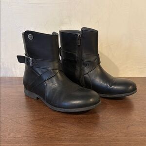 BIRKENSTOCK Collins Women's Black Leather Zip Ankle